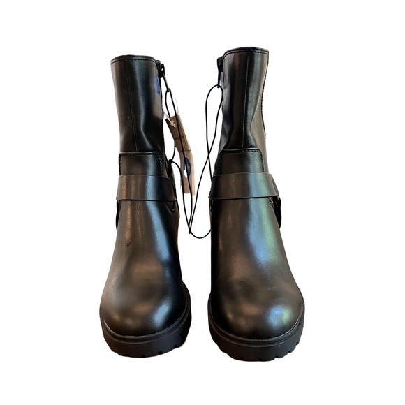 Women’s Greyson Combat boots by Universal Thread. - Picture 3 of 10